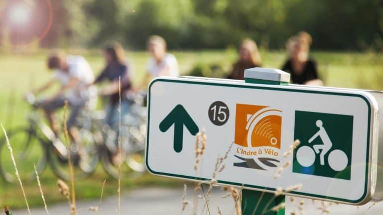 L'indre à vélo location Détours de Loire