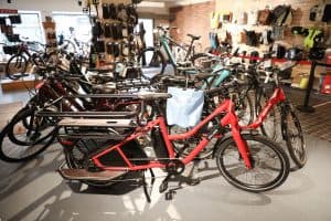 Vélo cargo dans un magasin de vélos à Torus Centre