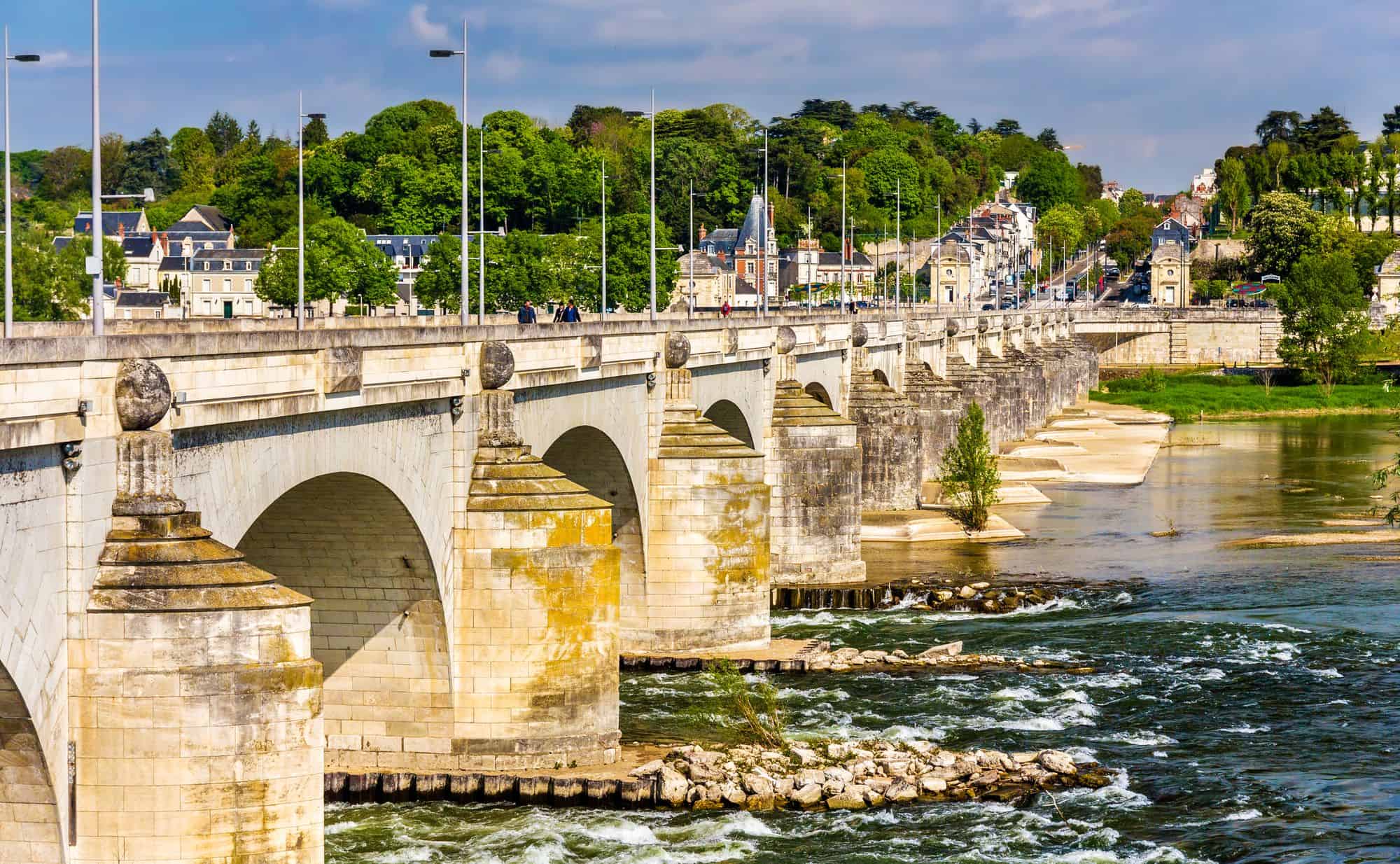 Tours pont wilson Loire à Vélo